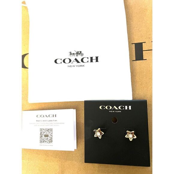 💕New ❤️Coach Flower Earing Msrp:$68.00 - Picture 3 of 3